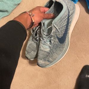 Nike fly knit racers